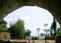 Pahiyangala Cave